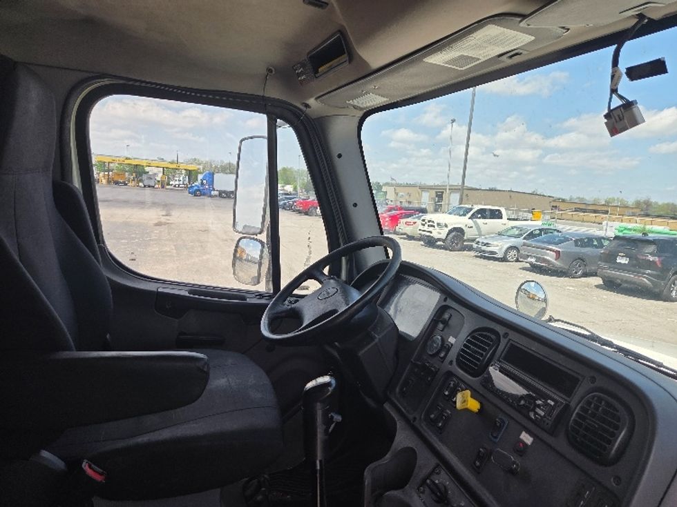 Medium Duty Box Truck-Light and Medium Duty Trucks-Freightliner-2020-M211242S-Kansas City-MO-491,742\n\t\tmiles-$ 59,500 - Image 22