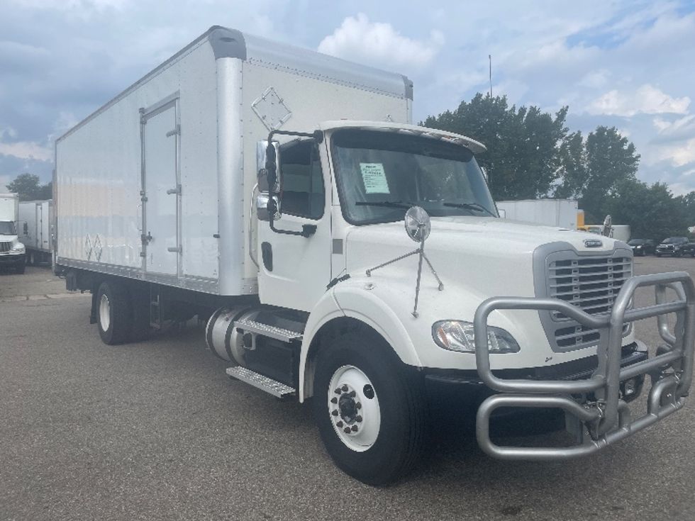 Medium Duty Box Truck-Light and Medium Duty Trucks-Freightliner-2020-M211242S-Lansing-MI-156,331\n\t\tmiles-$ 73,250 - Image 1