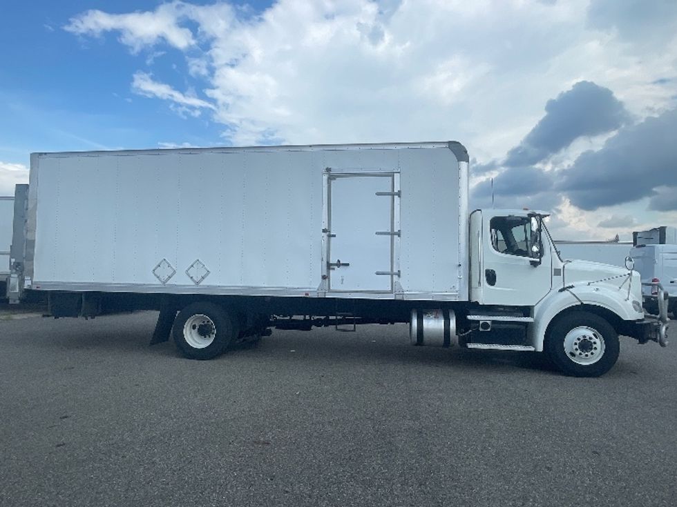 Medium Duty Box Truck-Light and Medium Duty Trucks-Freightliner-2020-M211242S-Lansing-MI-156,331\n\t\tmiles-$ 73,250 - Image 15