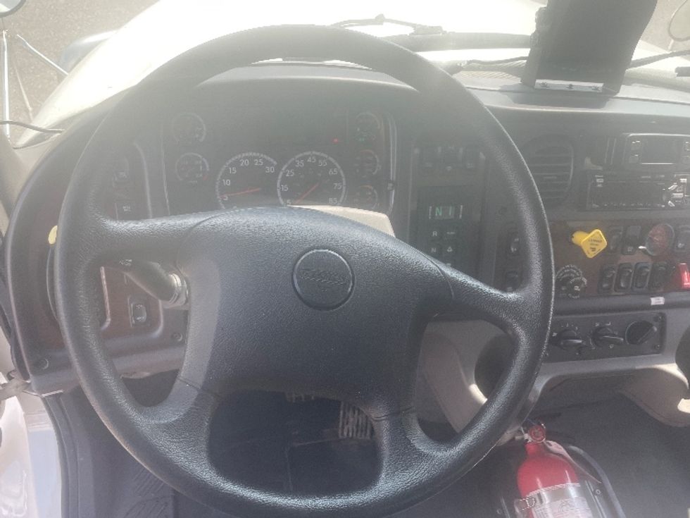 Medium Duty Box Truck-Light and Medium Duty Trucks-Freightliner-2020-M211242S-Lansing-MI-156,331\n\t\tmiles-$ 73,250 - Image 18