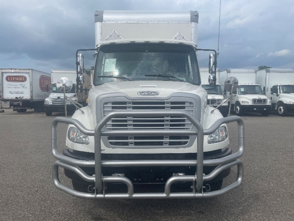 Medium Duty Box Truck-Light and Medium Duty Trucks-Freightliner-2020-M211242S-Lansing-MI-156,331\n\t\tmiles-$ 73,250 - Image 2