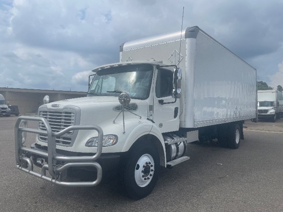 Medium Duty Box Truck-Light and Medium Duty Trucks-Freightliner-2020-M211242S-Lansing-MI-156,331\n\t\tmiles-$ 73,250 - Image 3