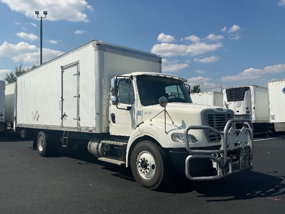Medium Duty Box Truck-Light and Medium Duty Trucks-Freightliner-2020-M211242S-Lexington-KY-332,656\n\t\tmiles-$ 67,250 - Image 1