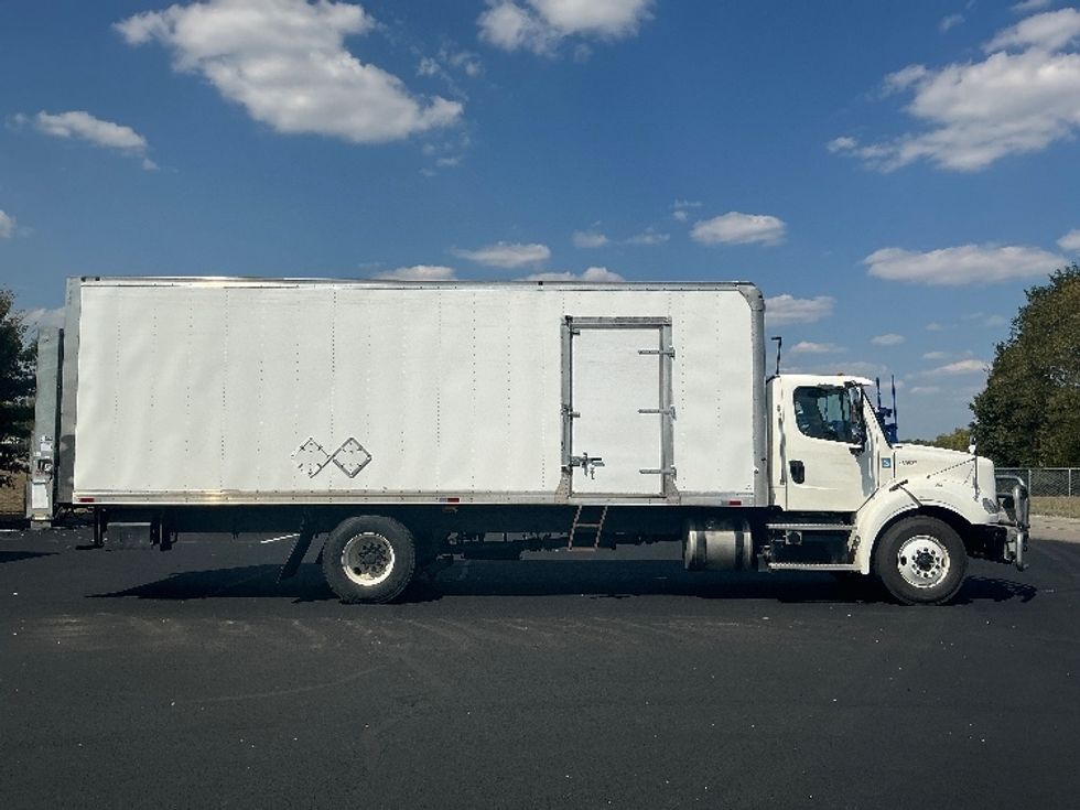 Medium Duty Box Truck-Light and Medium Duty Trucks-Freightliner-2020-M211242S-Lexington-KY-332,656\n\t\tmiles-$ 67,250 - Image 15