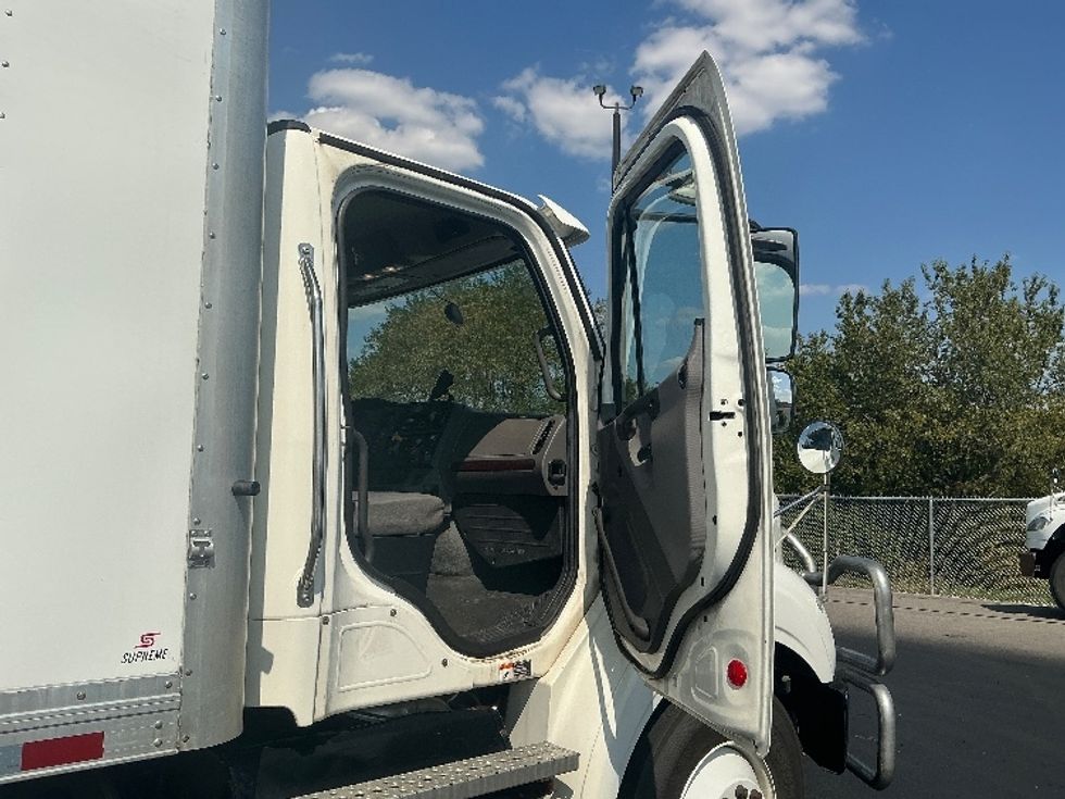 Medium Duty Box Truck-Light and Medium Duty Trucks-Freightliner-2020-M211242S-Lexington-KY-332,656\n\t\tmiles-$ 67,250 - Image 19