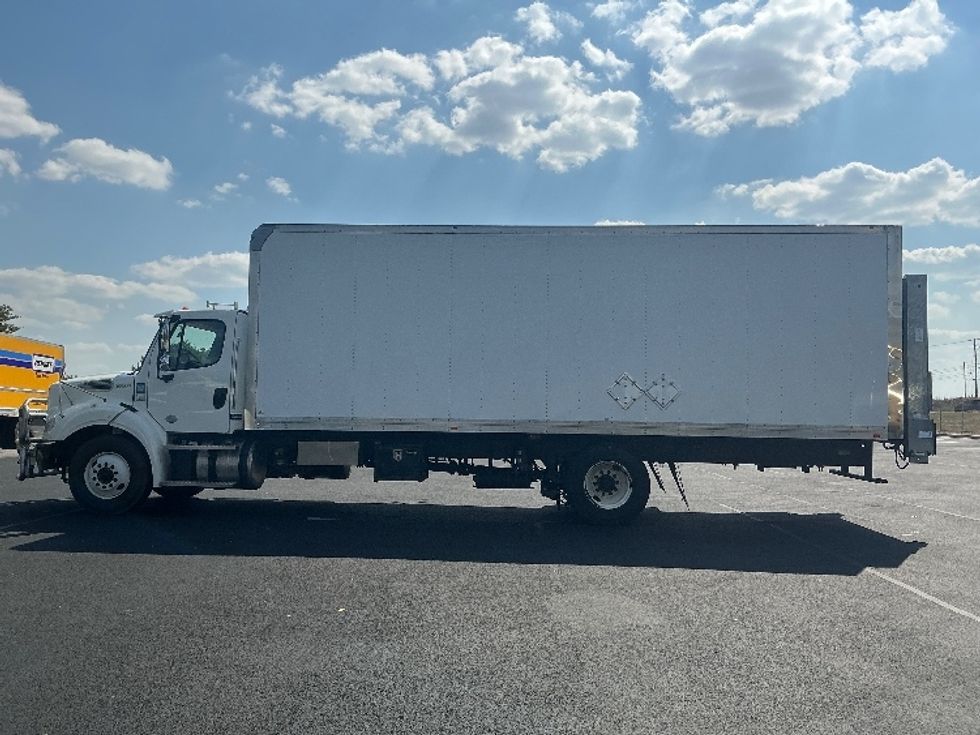 Medium Duty Box Truck-Light and Medium Duty Trucks-Freightliner-2020-M211242S-Lexington-KY-332,656\n\t\tmiles-$ 67,250 - Image 4