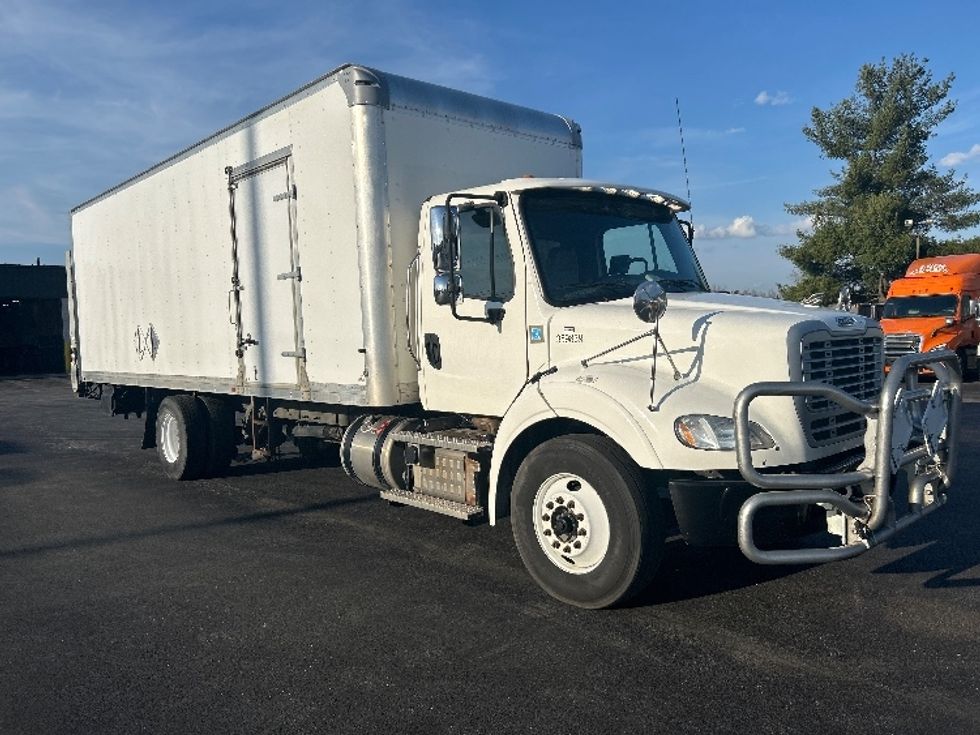 Medium Duty Box Truck-Light and Medium Duty Trucks-Freightliner-2020-M211242S-Lexington-KY-480,625\n\t\tmiles-$ 64,500 - Image 1