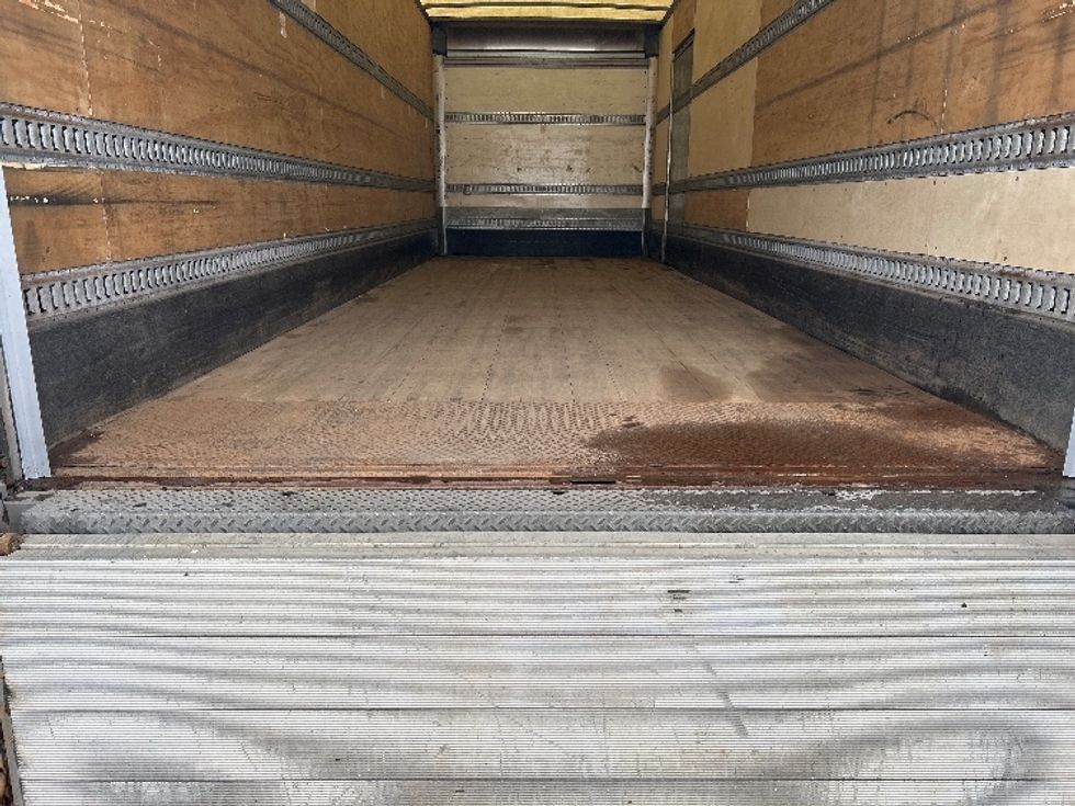 Medium Duty Box Truck-Light and Medium Duty Trucks-Freightliner-2020-M211242S-Lexington-KY-480,625\n\t\tmiles-$ 64,500 - Image 10