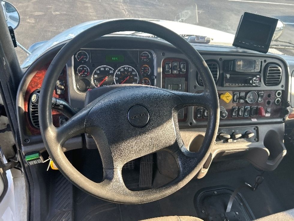 Medium Duty Box Truck-Light and Medium Duty Trucks-Freightliner-2020-M211242S-Lexington-KY-480,625\n\t\tmiles-$ 64,500 - Image 18