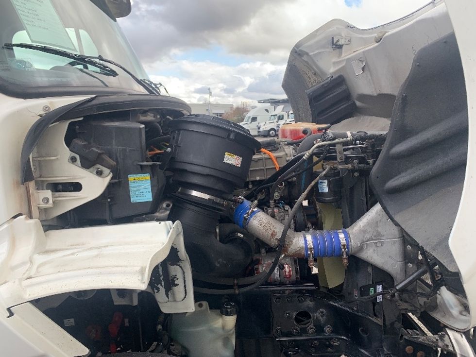 Medium Duty Box Truck-Light and Medium Duty Trucks-Freightliner-2020-M211242S-Nashville (Mount Juliet)-TN-550,912\n\t\tmiles-$ 55,000 - Image 23