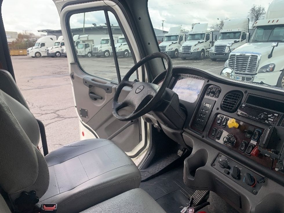 Medium Duty Box Truck-Light and Medium Duty Trucks-Freightliner-2020-M211242S-Nashville (Mount Juliet)-TN-550,912\n\t\tmiles-$ 55,000 - Image 22
