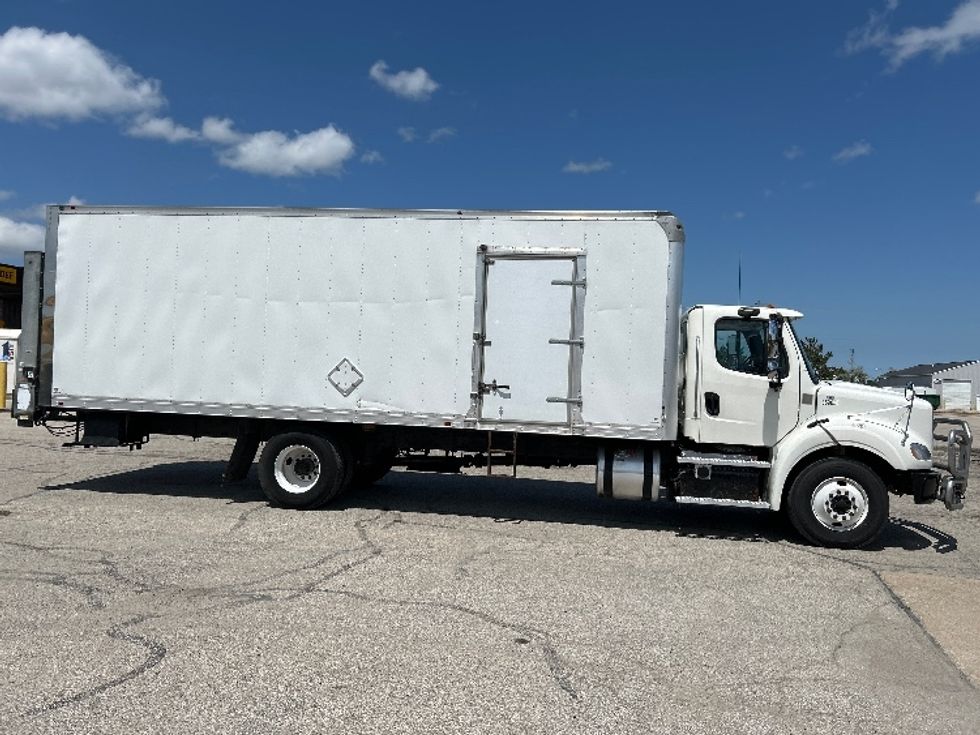 Medium Duty Box Truck-Light and Medium Duty Trucks-Freightliner-2020-M211242S-Saginaw-MI-426,427\n\t\tmiles-$ 58,500 - Image 14