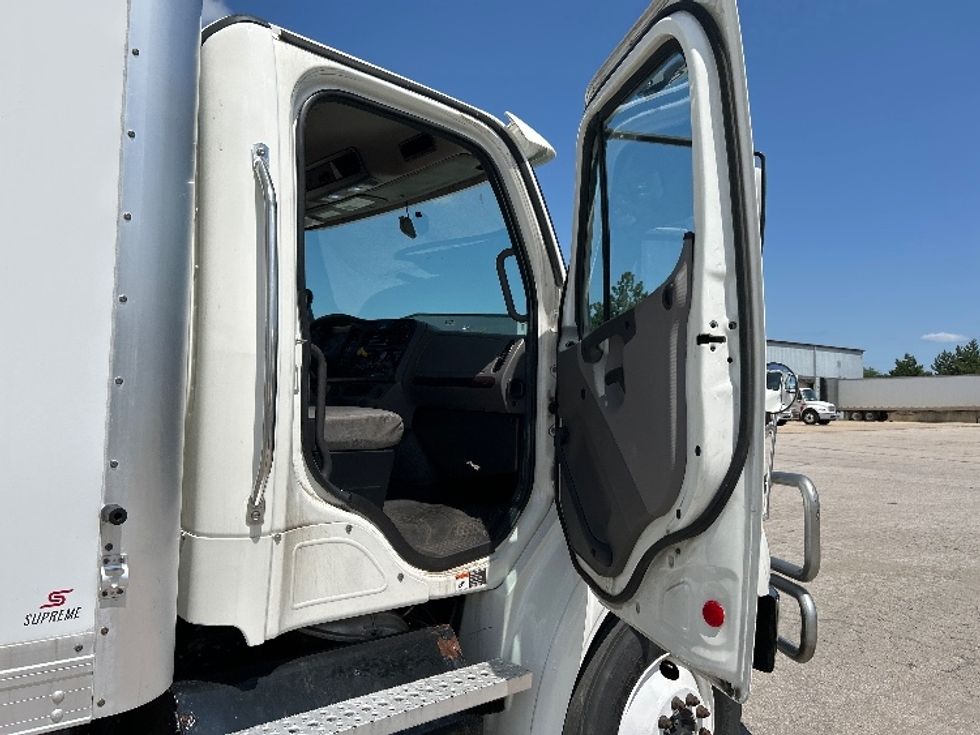Medium Duty Box Truck-Light and Medium Duty Trucks-Freightliner-2020-M211242S-Saginaw-MI-426,427\n\t\tmiles-$ 58,500 - Image 19