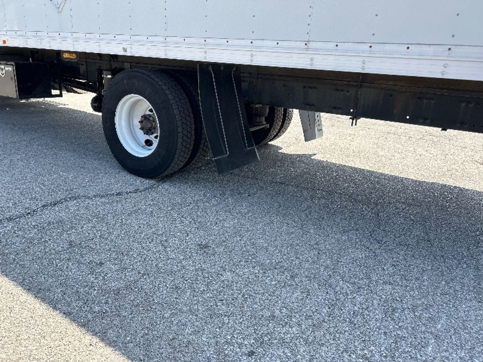 Medium Duty Box Truck-Light and Medium Duty Trucks-Freightliner-2020-M211242S-Saginaw-MI-426,427\n\t\tmiles-$ 58,500 - Image 5