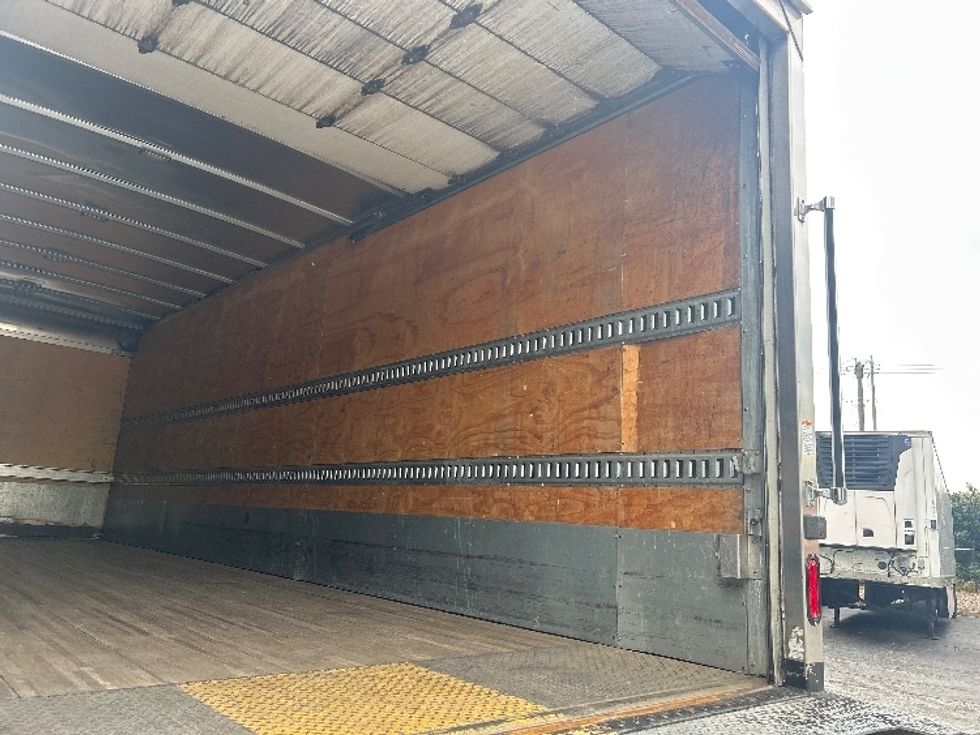 Medium Duty Box Truck-Light and Medium Duty Trucks-Freightliner-2020-M211264S-Atlanta (Conyers)-GA-254,258\n\t\tmiles-$ 90,500 - Image 12