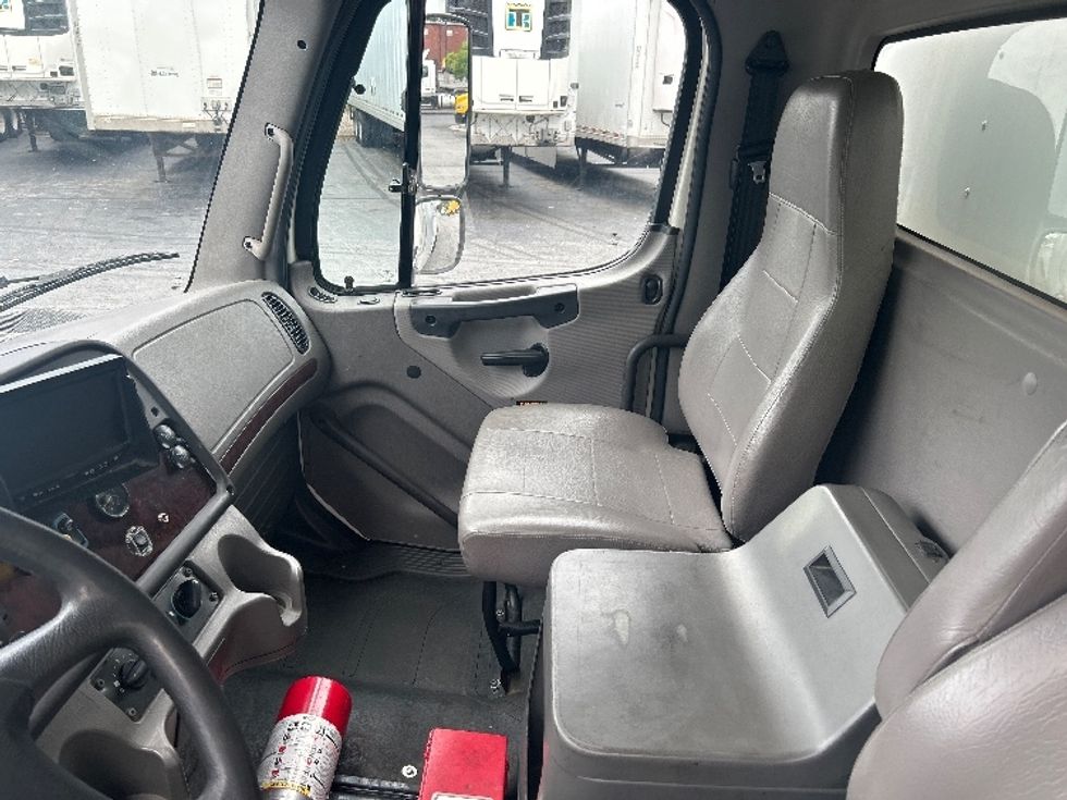 Medium Duty Box Truck-Light and Medium Duty Trucks-Freightliner-2020-M211264S-Atlanta (Conyers)-GA-254,258\n\t\tmiles-$ 90,500 - Image 19