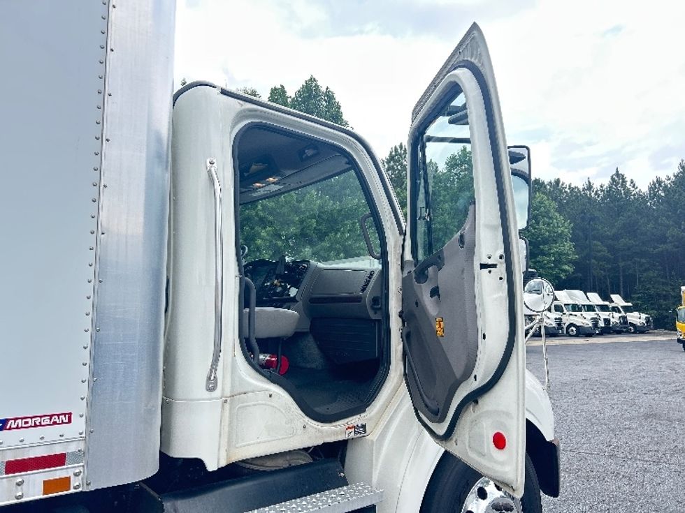 Medium Duty Box Truck-Light and Medium Duty Trucks-Freightliner-2020-M211264S-Atlanta (Conyers)-GA-254,258\n\t\tmiles-$ 90,500 - Image 20