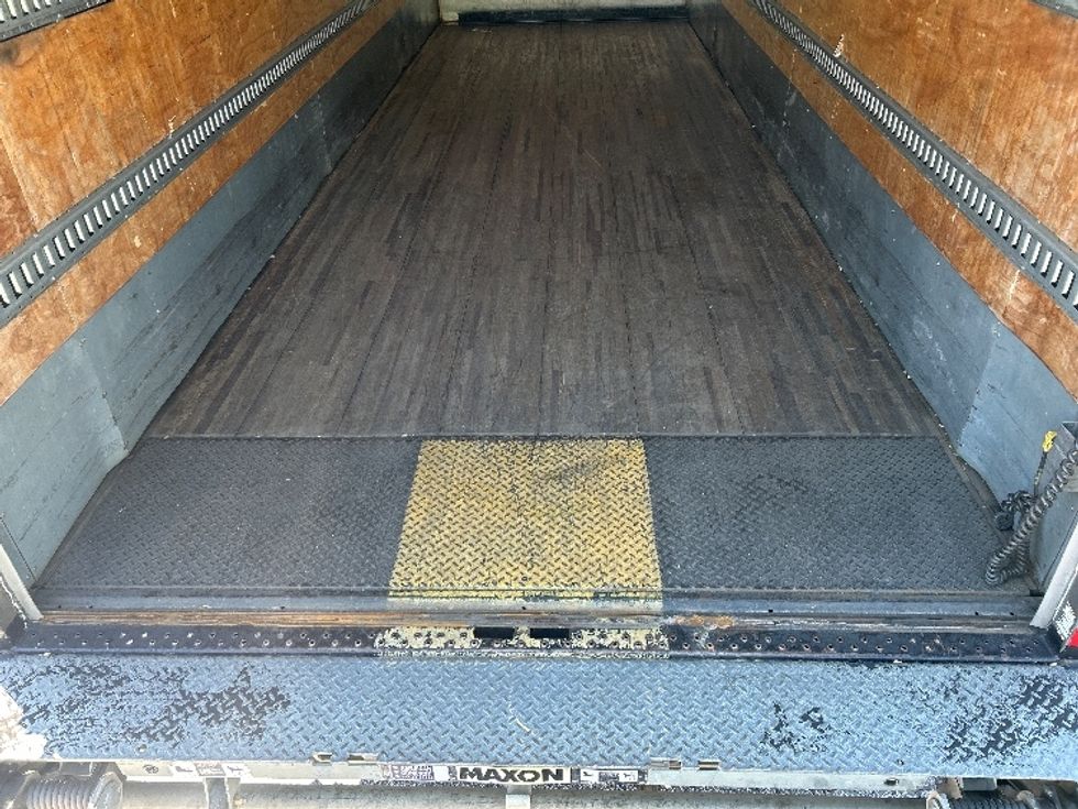 Medium Duty Box Truck-Light and Medium Duty Trucks-Freightliner-2020-M211264S-Atlanta (Conyers)-GA-265,550\n\t\tmiles-$ 87,000 - Image 10