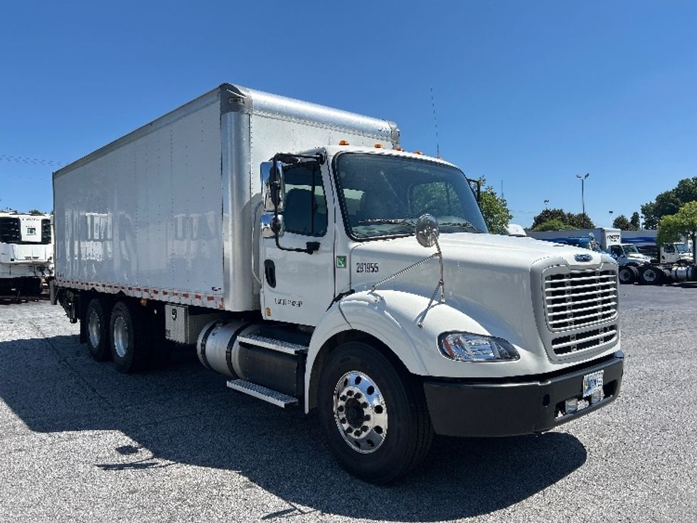 Medium Duty Box Truck-Light and Medium Duty Trucks-Freightliner-2020-M211264S-Atlanta (Conyers)-GA-265,550\n\t\tmiles-$ 87,000 - Image 1
