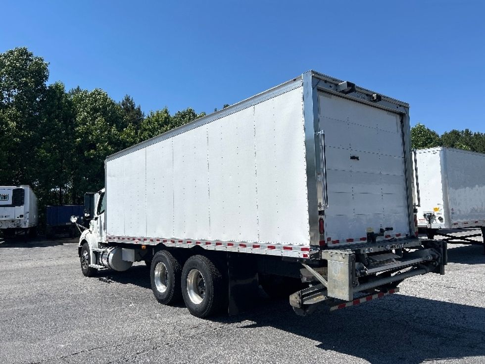 Medium Duty Box Truck-Light and Medium Duty Trucks-Freightliner-2020-M211264S-Atlanta (Conyers)-GA-265,550\n\t\tmiles-$ 87,000 - Image 6