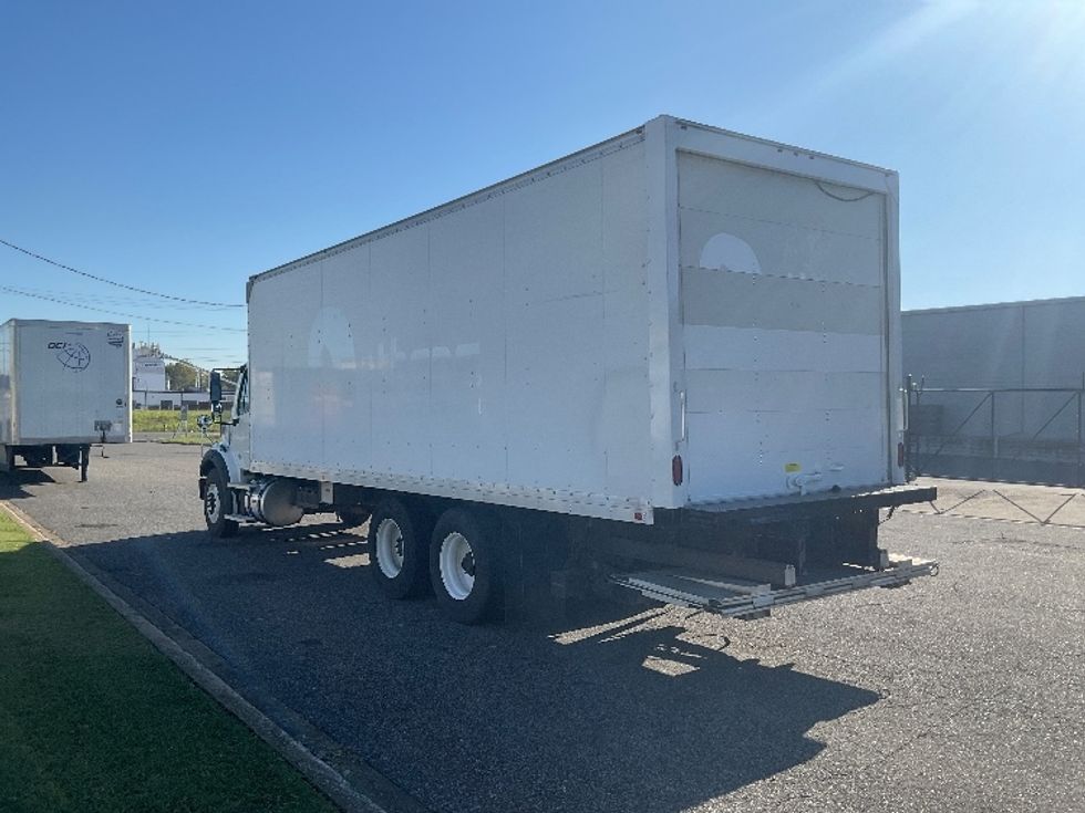 Medium Duty Box Truck-Light and Medium Duty Trucks-Freightliner-2020-M211264S-Birmingham-AL-224,000\n\t\tmiles-$ 95,500 - Image 6