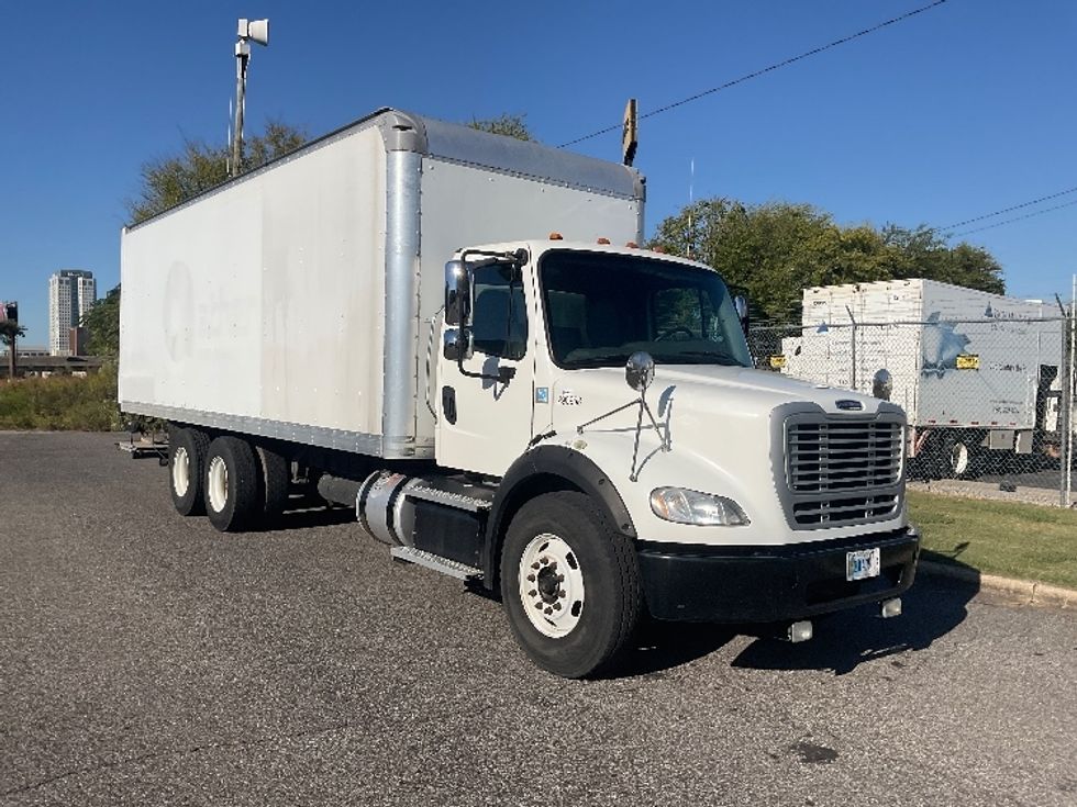 Medium Duty Box Truck-Light and Medium Duty Trucks-Freightliner-2020-M211264S-Birmingham-AL-224,000\n\t\tmiles-$ 95,500 - Image 1