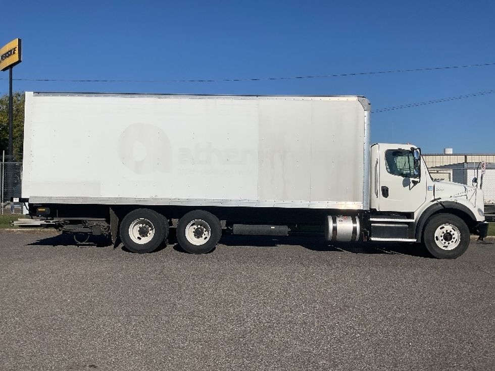 Medium Duty Box Truck-Light and Medium Duty Trucks-Freightliner-2020-M211264S-Birmingham-AL-224,000\n\t\tmiles-$ 95,500 - Image 14