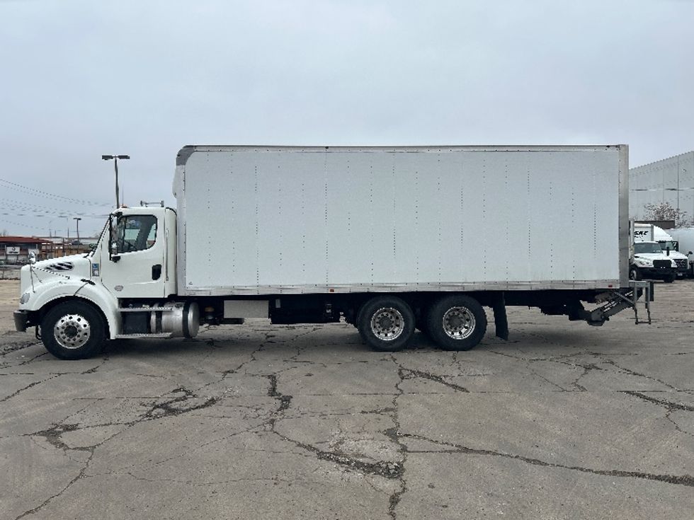 Medium Duty Box Truck-Light and Medium Duty Trucks-Freightliner-2020-M211264S-Chicago (Melrose Park)-IL-156,256\n\t\tmiles-$ 96,250 - Image 4