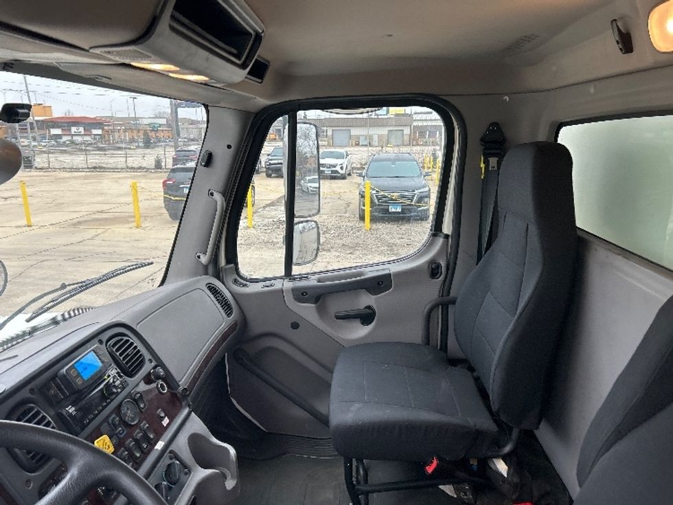 Medium Duty Box Truck-Light and Medium Duty Trucks-Freightliner-2020-M211264S-Chicago (Melrose Park)-IL-156,256\n\t\tmiles-$ 96,250 - Image 19