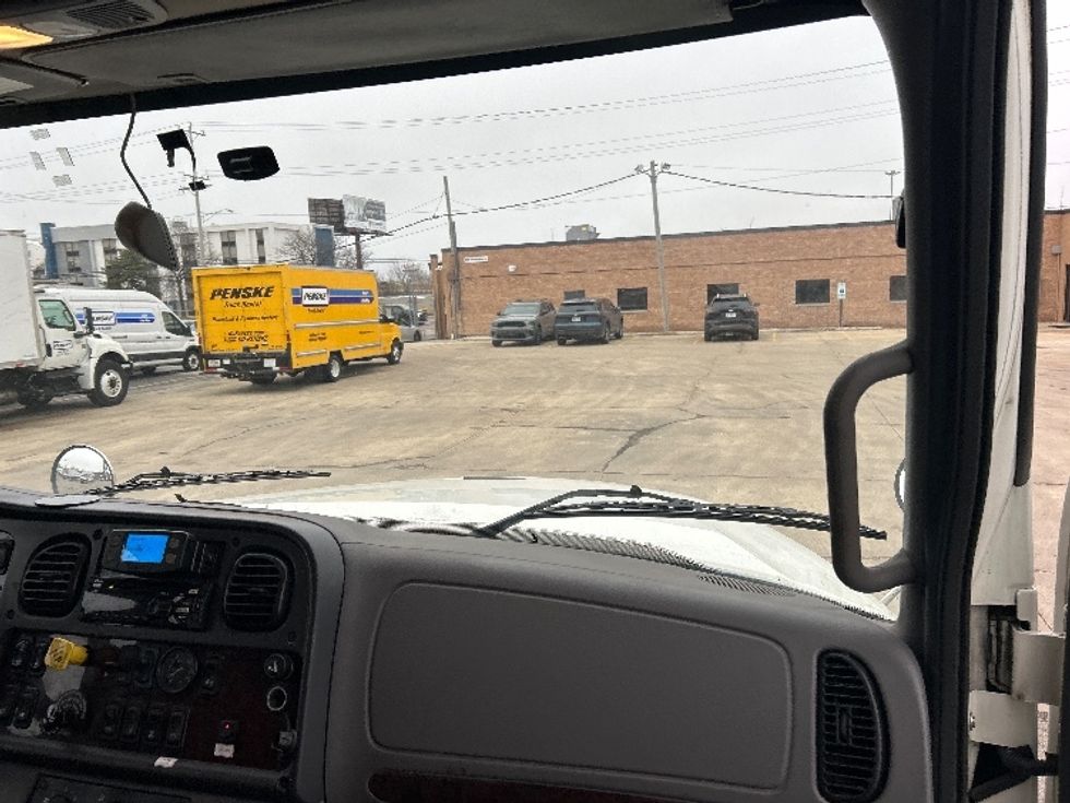 Medium Duty Box Truck-Light and Medium Duty Trucks-Freightliner-2020-M211264S-Chicago (Melrose Park)-IL-156,256\n\t\tmiles-$ 96,250 - Image 21