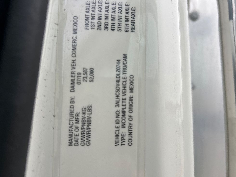 Medium Duty Box Truck-Light and Medium Duty Trucks-Freightliner-2020-M211264S-Chicago (Melrose Park)-IL-156,256\n\t\tmiles-$ 96,250 - Image 25