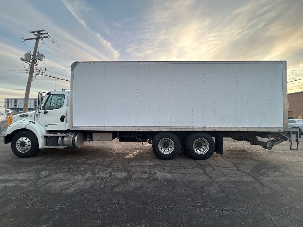 Medium Duty Box Truck-Light and Medium Duty Trucks-Freightliner-2020-M211264S-Chicago (Melrose Park)-IL-226,135\n\t\tmiles-$ 93,500 - Image 4