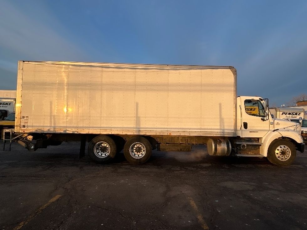 Medium Duty Box Truck-Light and Medium Duty Trucks-Freightliner-2020-M211264S-Chicago (Melrose Park)-IL-226,135\n\t\tmiles-$ 93,500 - Image 15