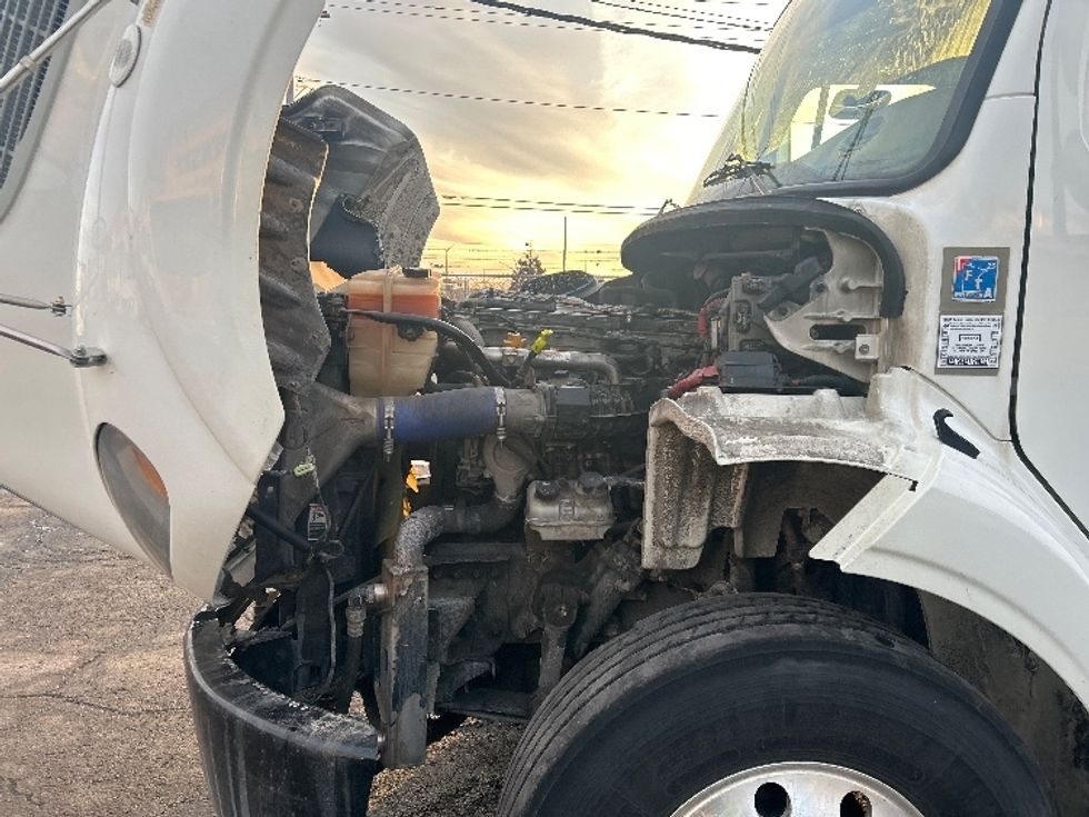 Medium Duty Box Truck-Light and Medium Duty Trucks-Freightliner-2020-M211264S-Chicago (Melrose Park)-IL-226,135\n\t\tmiles-$ 93,500 - Image 24