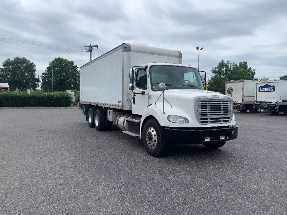 Medium Duty Box Truck-Light and Medium Duty Trucks-Freightliner-2020-M211264S-Concord-NC-286,913\n\t\tmiles-$ 81,500 - Image 1