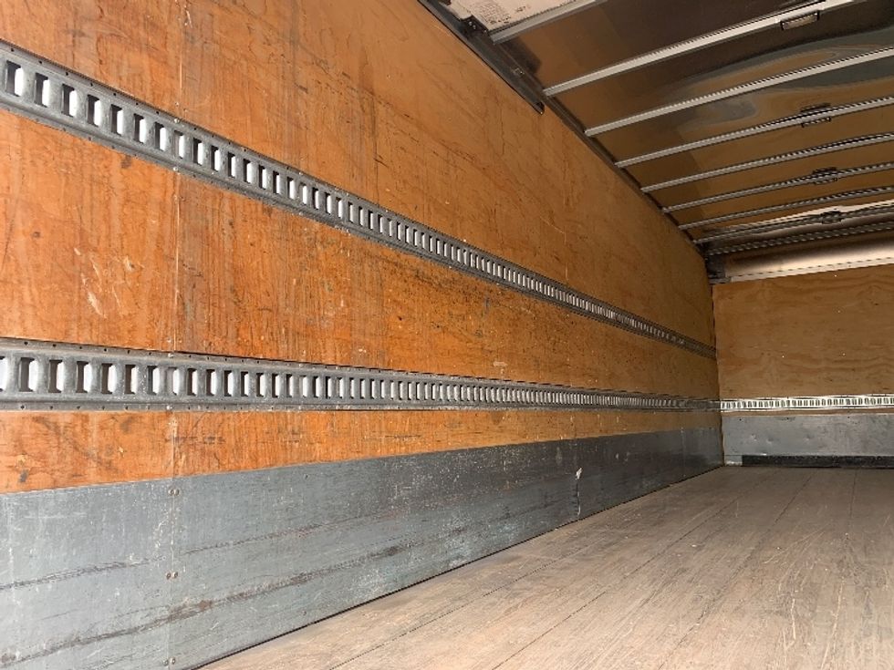 Medium Duty Box Truck-Light and Medium Duty Trucks-Freightliner-2020-M211264S-Concord-NC-286,913\n\t\tmiles-$ 81,500 - Image 11