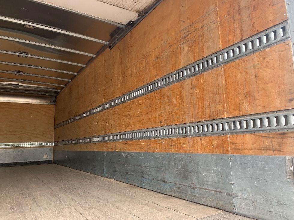 Medium Duty Box Truck-Light and Medium Duty Trucks-Freightliner-2020-M211264S-Concord-NC-286,913\n\t\tmiles-$ 81,500 - Image 12