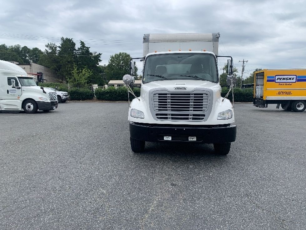 Medium Duty Box Truck-Light and Medium Duty Trucks-Freightliner-2020-M211264S-Concord-NC-286,913\n\t\tmiles-$ 81,500 - Image 2