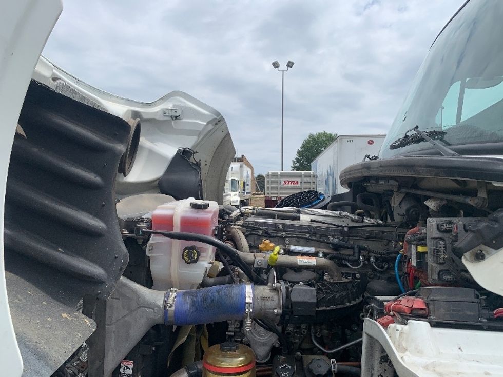 Medium Duty Box Truck-Light and Medium Duty Trucks-Freightliner-2020-M211264S-Concord-NC-286,913\n\t\tmiles-$ 81,500 - Image 24