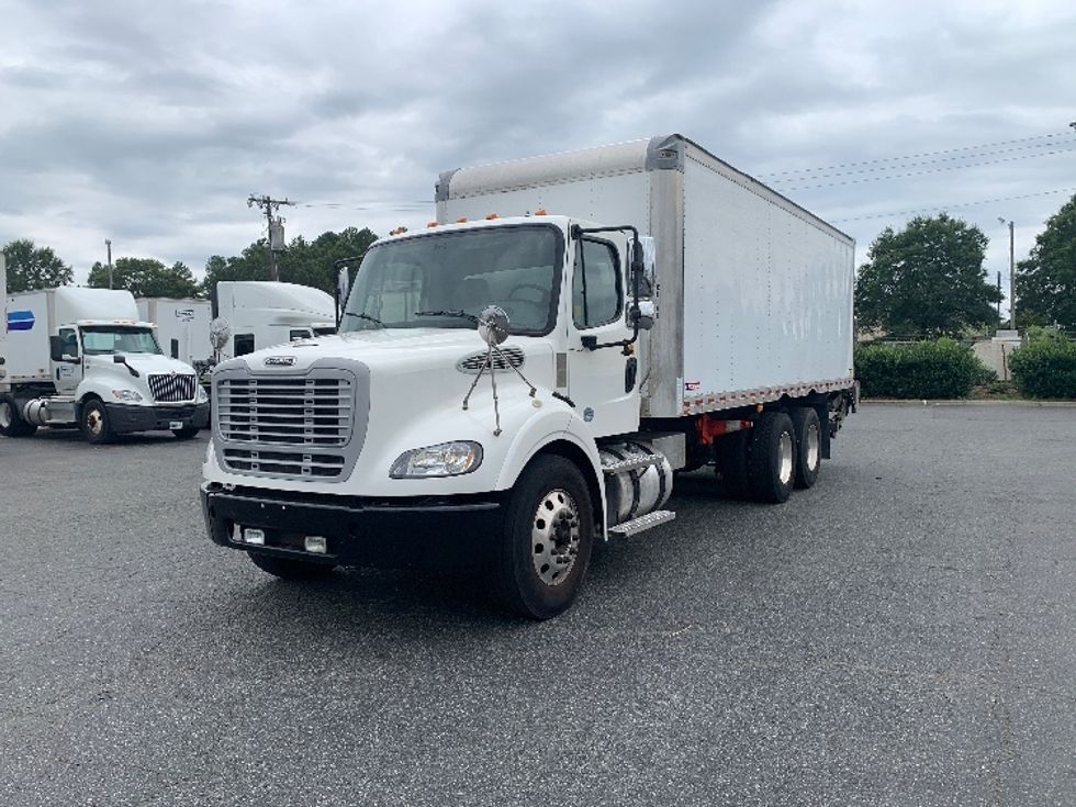 Medium Duty Box Truck-Light and Medium Duty Trucks-Freightliner-2020-M211264S-Concord-NC-286,913\n\t\tmiles-$ 81,500 - Image 3