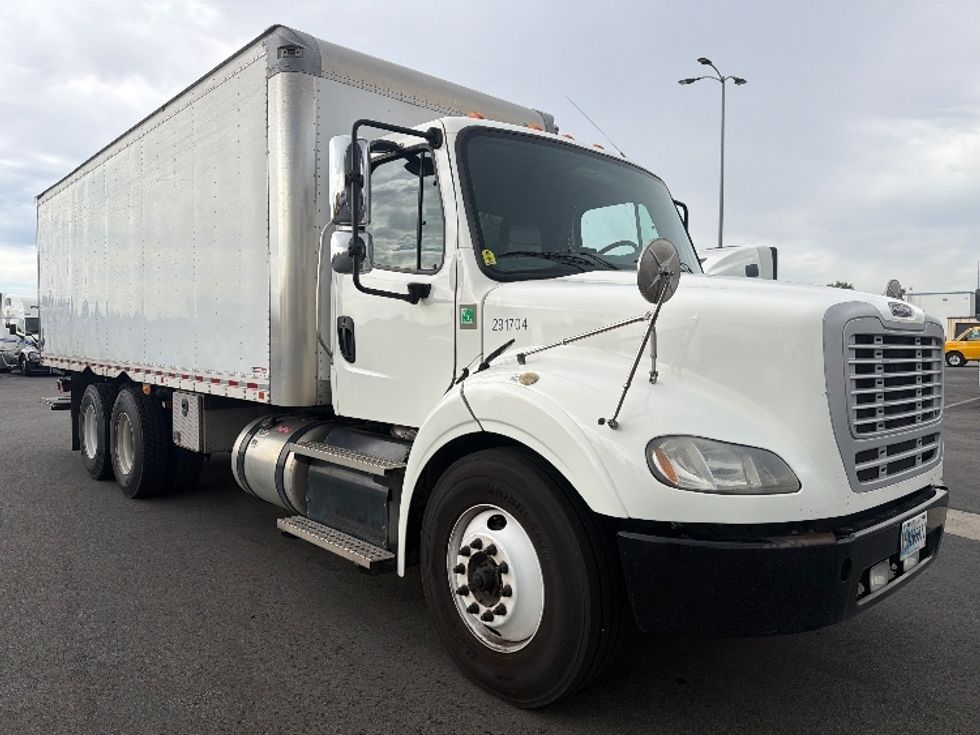 Medium Duty Box Truck-Light and Medium Duty Trucks-Freightliner-2020-M211264S-Fontana-CA-251,022\n\t\tmiles-$ 81,500 - Image 1
