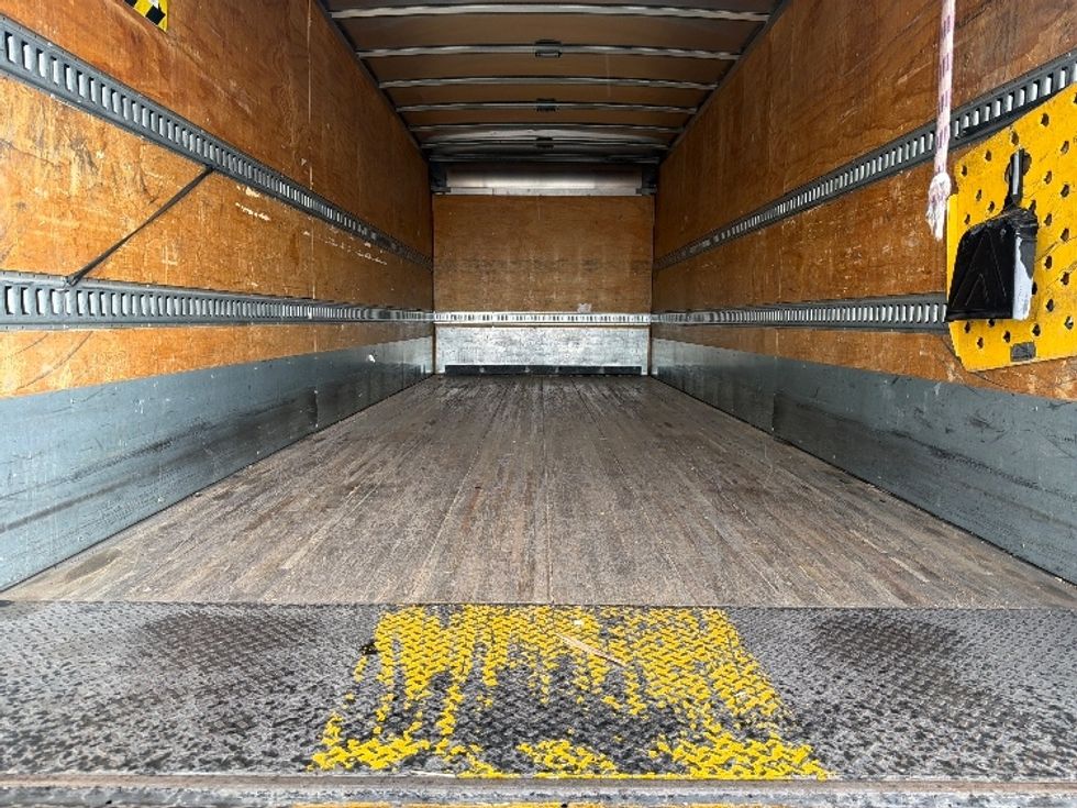 Medium Duty Box Truck-Light and Medium Duty Trucks-Freightliner-2020-M211264S-Fontana-CA-251,022\n\t\tmiles-$ 81,500 - Image 10