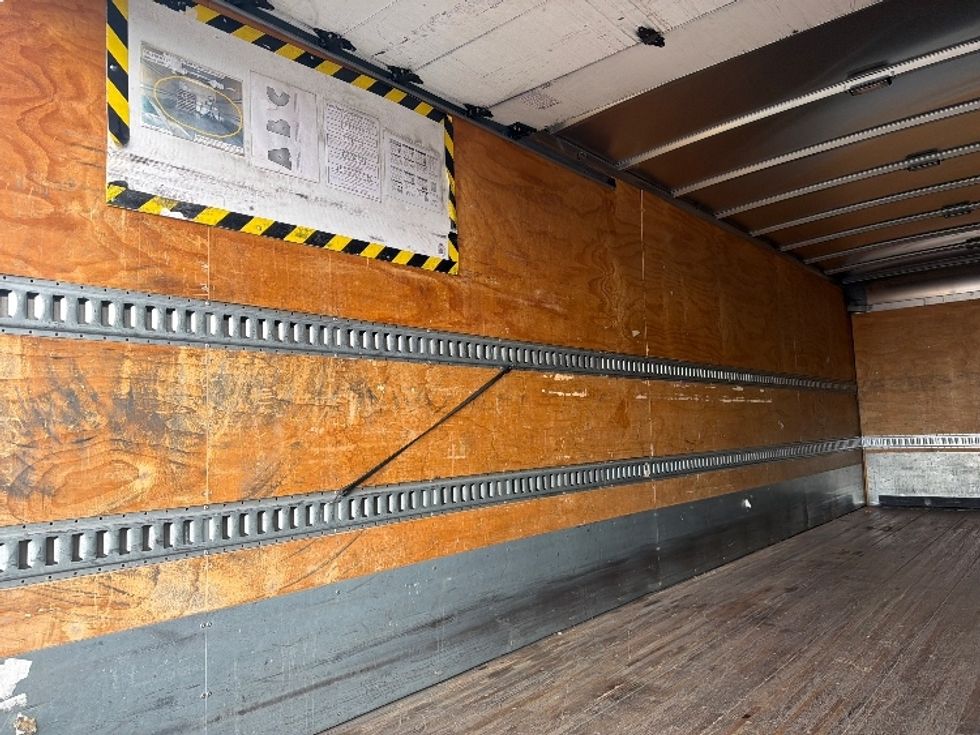 Medium Duty Box Truck-Light and Medium Duty Trucks-Freightliner-2020-M211264S-Fontana-CA-251,022\n\t\tmiles-$ 81,500 - Image 11