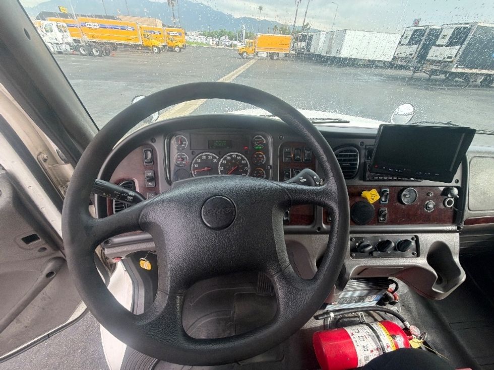 Medium Duty Box Truck-Light and Medium Duty Trucks-Freightliner-2020-M211264S-Fontana-CA-251,022\n\t\tmiles-$ 81,500 - Image 18