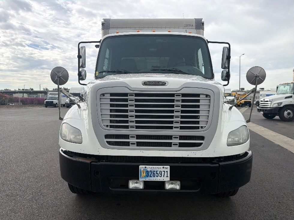 Medium Duty Box Truck-Light and Medium Duty Trucks-Freightliner-2020-M211264S-Fontana-CA-251,022\n\t\tmiles-$ 81,500 - Image 2