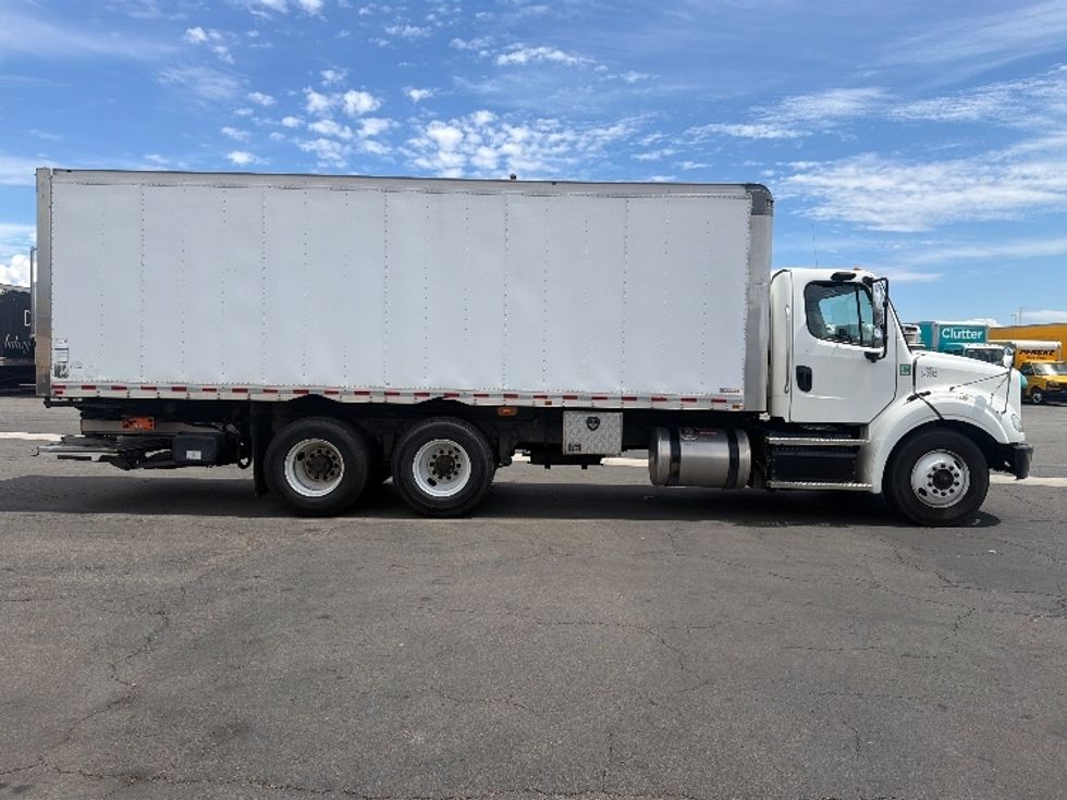 Medium Duty Box Truck-Light and Medium Duty Trucks-Freightliner-2020-M211264S-Fontana-CA-275,347\n\t\tmiles-$ 80,750 - Image 15