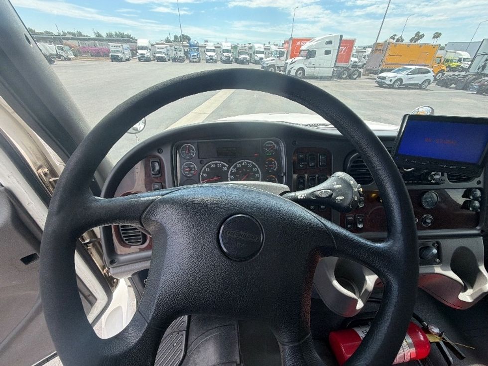 Medium Duty Box Truck-Light and Medium Duty Trucks-Freightliner-2020-M211264S-Fontana-CA-275,347\n\t\tmiles-$ 80,750 - Image 18