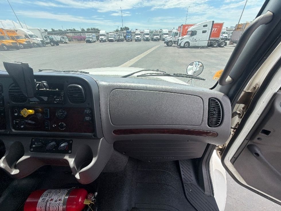 Medium Duty Box Truck-Light and Medium Duty Trucks-Freightliner-2020-M211264S-Fontana-CA-275,347\n\t\tmiles-$ 80,750 - Image 21