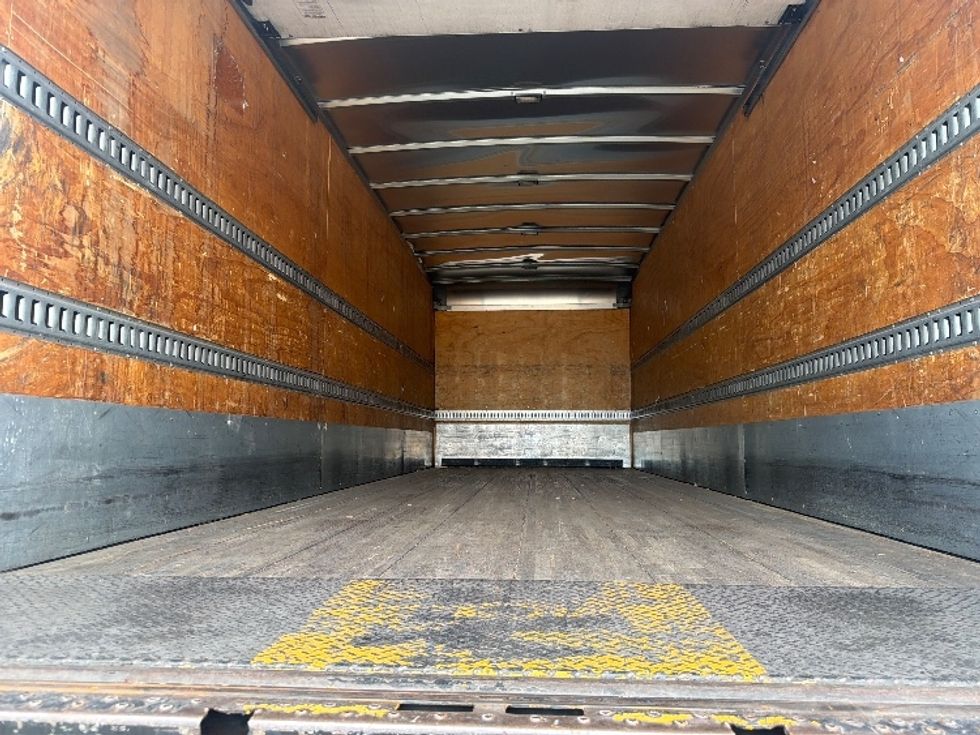 Medium Duty Box Truck-Light and Medium Duty Trucks-Freightliner-2020-M211264S-Fontana-CA-275,347\n\t\tmiles-$ 80,750 - Image 8
