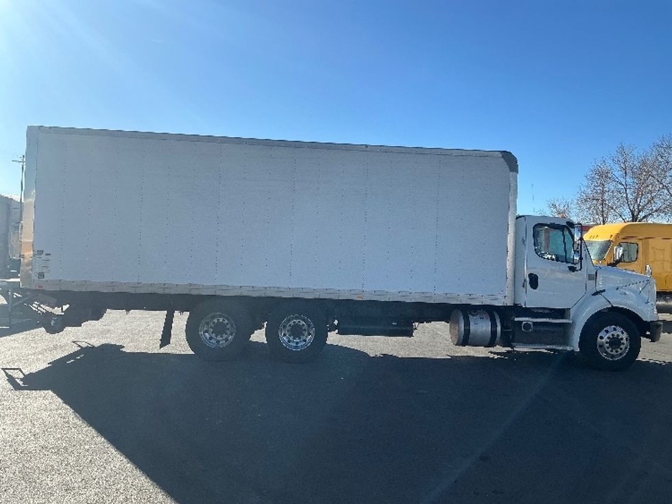 Medium Duty Box Truck-Light and Medium Duty Trucks-Freightliner-2020-M211264S-Greeley-CO-135,724\n\t\tmiles-$ 97,250 - Image 15